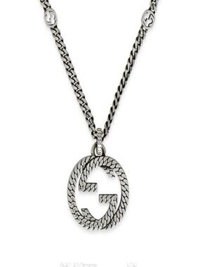 GUCCI Silver Interlocking G Necklace
New
Box included